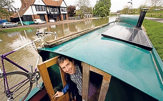 Canal Boat Eco-living: Three Steps to a Greener Floating Home