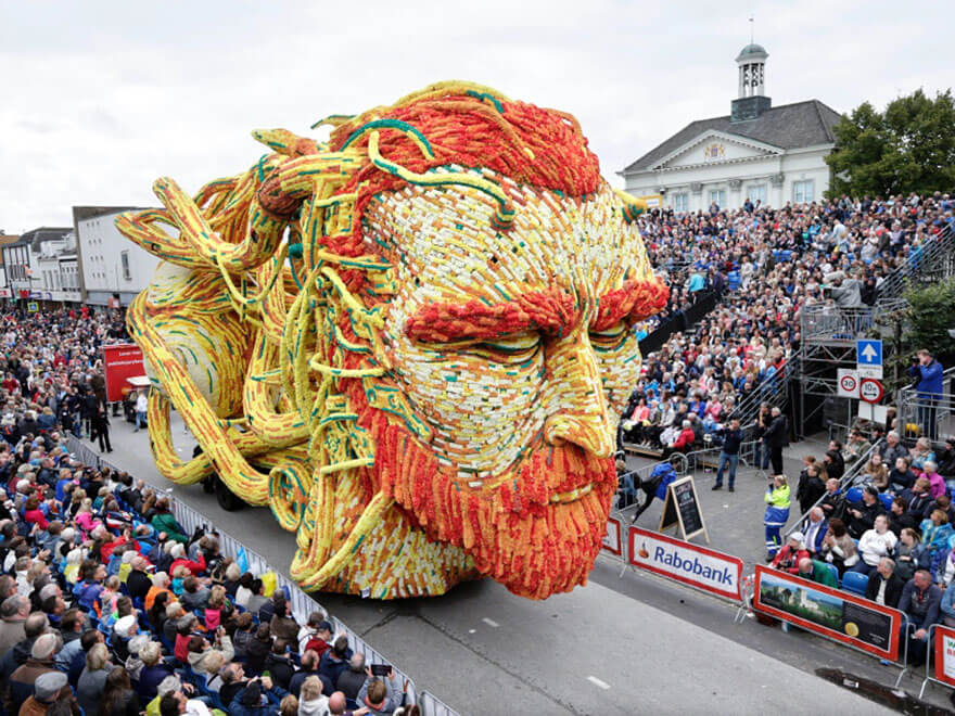 van-gogh-flower-parade-floats-corso-zundert-netherlands-14