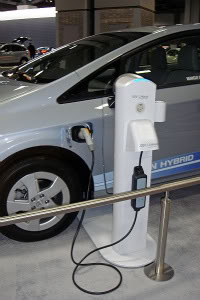 'Tis the Season … for Bashing Electric Vehicles